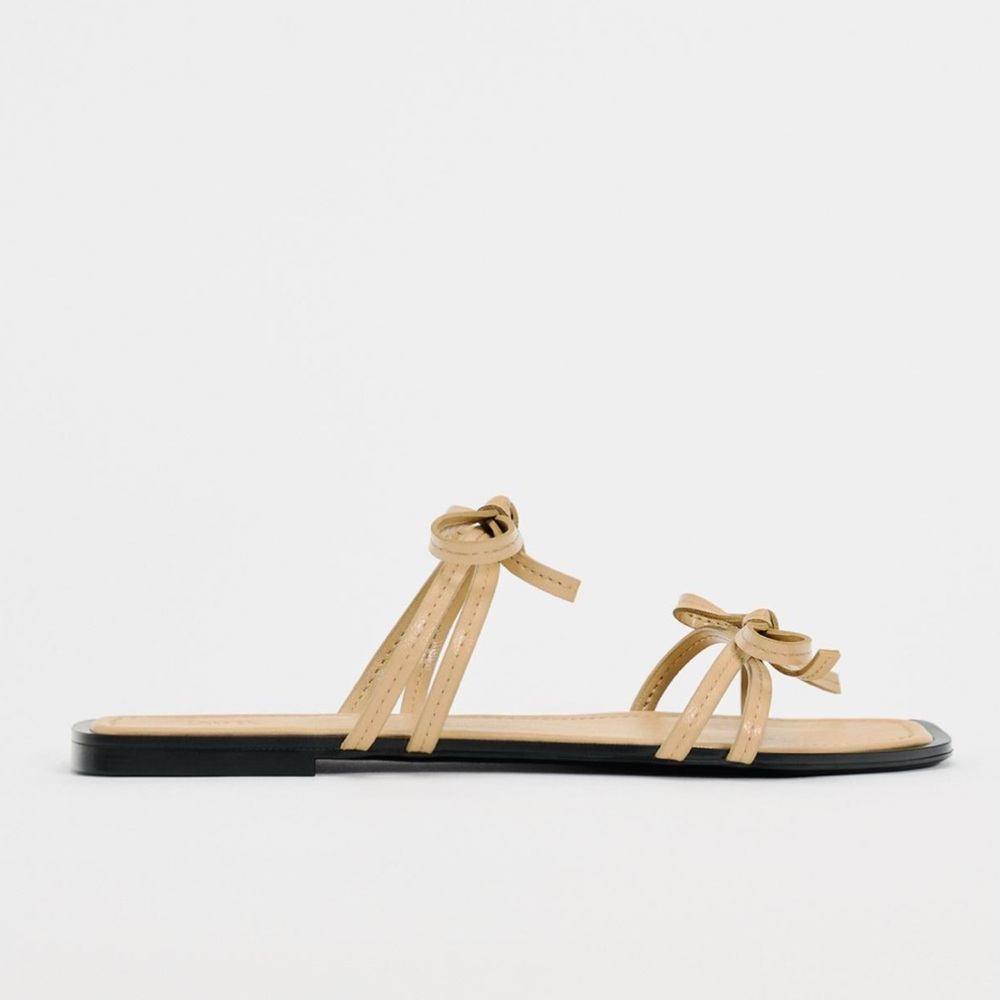 BOW TRIM FLAT SANDALS - Picture 4 of 8